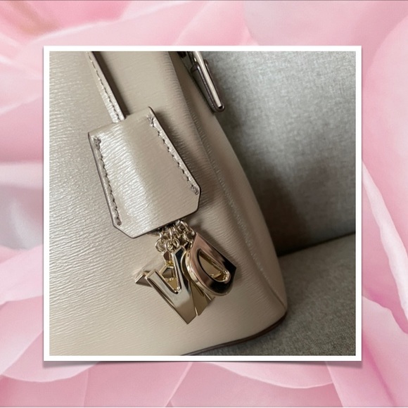 DKNY medium Leather Satchel Handbag - Picture 4 of 7